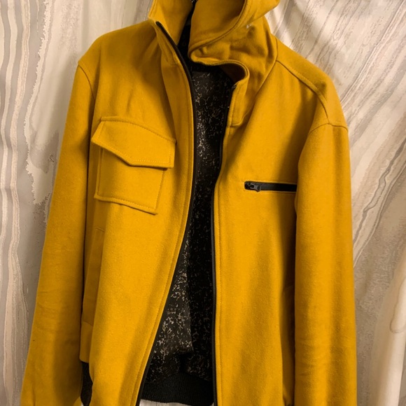 Super dope yellow bomber with hoodie - Picture 6 of 8